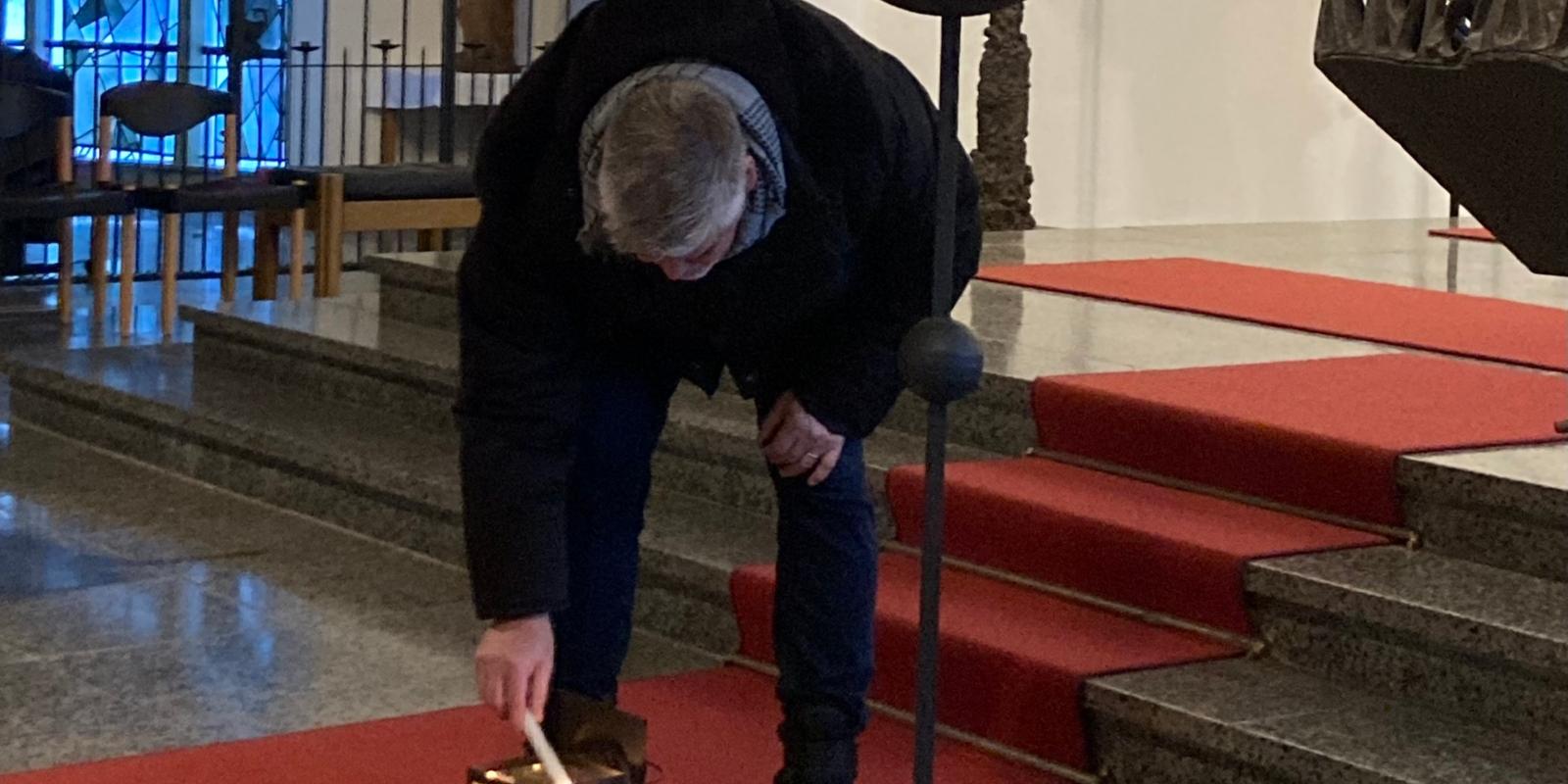 Entzündung der Südhöhenkerze in St. Christophorus