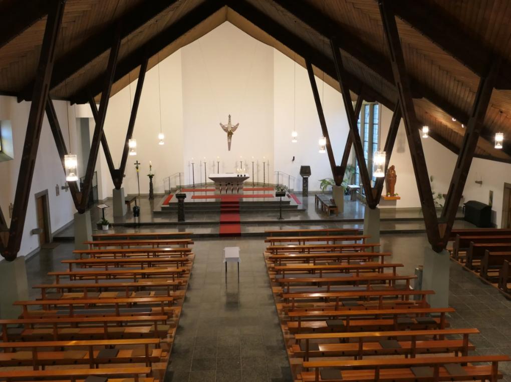 Blick in die Kirche