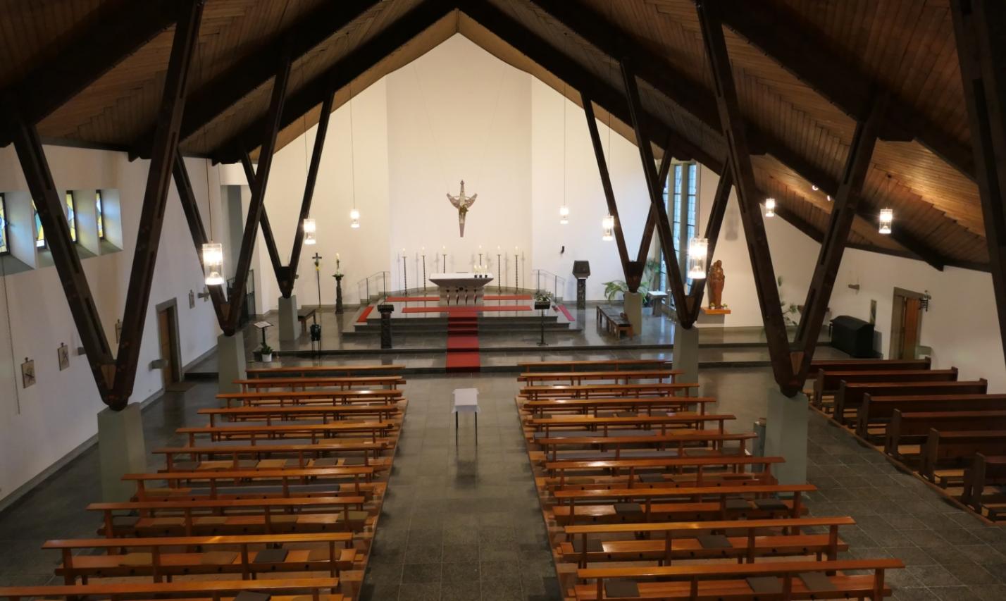 Blick in die Kirche